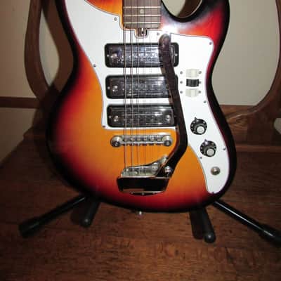 TEISCO DEL RAY ET-310 STRAT STYLE ELECTRIC GUITAR image 2