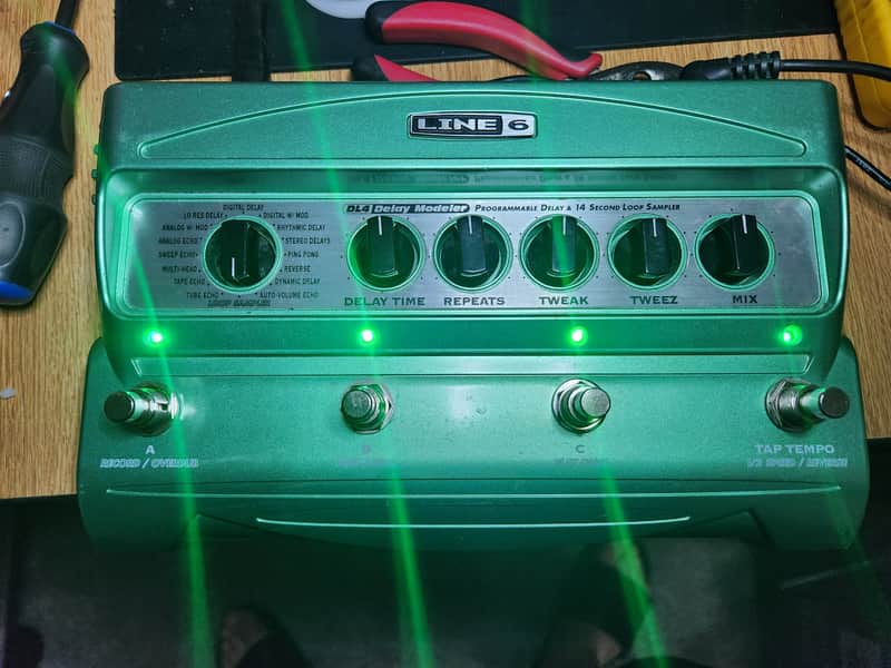*Switch and LED Mods- Line 6 DL4 Delay Modeler 1999 - 2021 - Green image 1