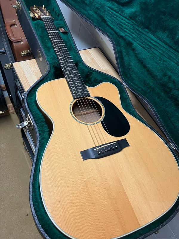 Martin JC-16WE 2003 - Jumbo Cutaway, Walnut Premium Edition w/OEM Hardcase & Electric P/U image 1