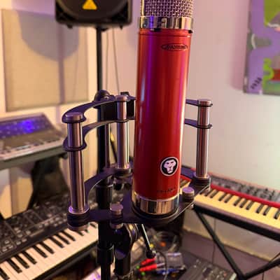 Avantone Pro CV12-BLA Multipattern Large Diaphragm Tube Condenser Microphone image 4