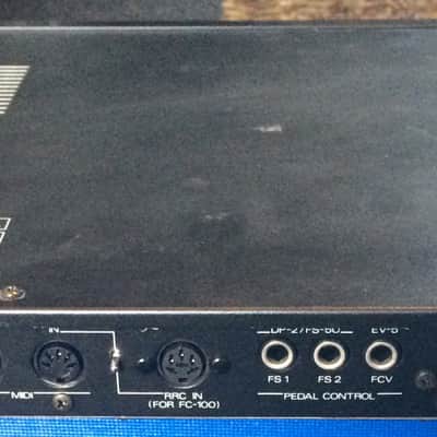 Roland GM-70 guitarsynth MIDI CONVERTER MODULE (110 volt, comes from the USA) 19” rack / synthguitar image 3