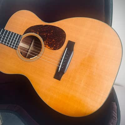 Martin 00-18V 2013 image 2