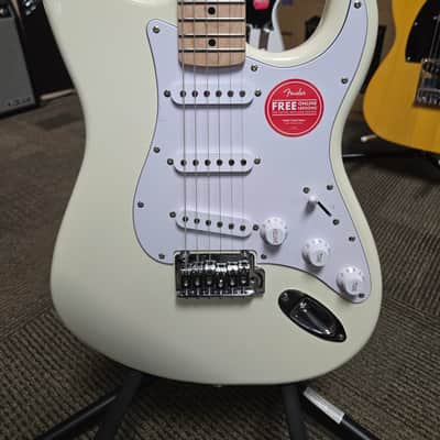 Squier Affinity Series Stratocaster with Maple Fretboard - Olympic White image 2