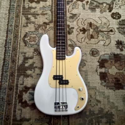 Fender Precision Bass 2019 -Mary Kaye White with Rosewood Neck image 2
