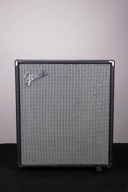 Used Fender Rumble 100 Bass Amp