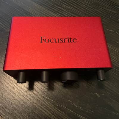 Focusrite Scarlett Solo 4th Gen USB Audio Interface 2023 - Present - Red image 2