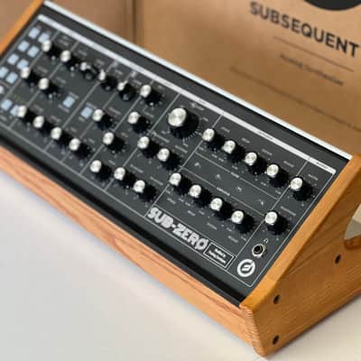 Moog Subsequent 25 Desktop Analog Synth - Pushing Envelopes SUB-ZERØ