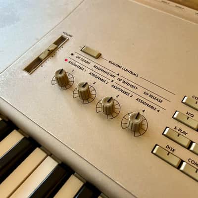 Korg Triton Studio 61-Key 120-Voice Polyphonic Workstation 2002 - 2005 - Silver image 10