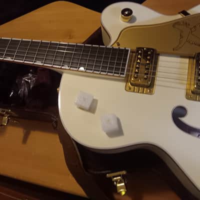 Gretsch G6136TG Players Edition Falcon Hollow Body with Bigsby 2021 - Present - White image 1