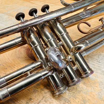 Olds Ambassador Bb Trumpet w/Case image 9