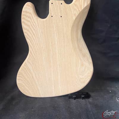 Guitar Mill '60s J-Style Bass Body / 2 pc. Ultra Light Swamp Ash / 4 lbs. 4 oz. (#GIN-3769) image 2