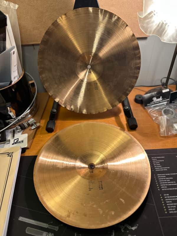 Paiste 14" 2002 Sound Edge Hi-Hat Cymbals (Pair) 1971 - 1980 - Traditional with Black Label image 1