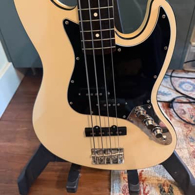 Fender MIJ Aerodyne Jazz Bass image 6