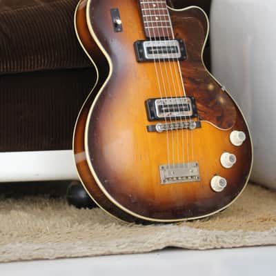1969 Hofner Club 70 - Sunburst image 12