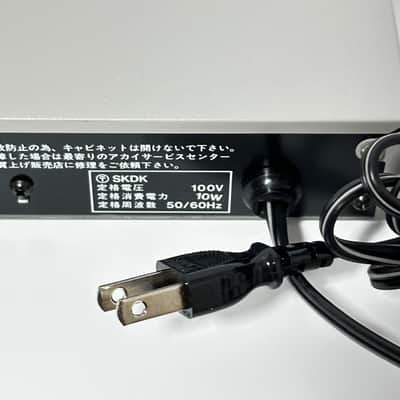 Akai PEQ6 1988 - gray image 10