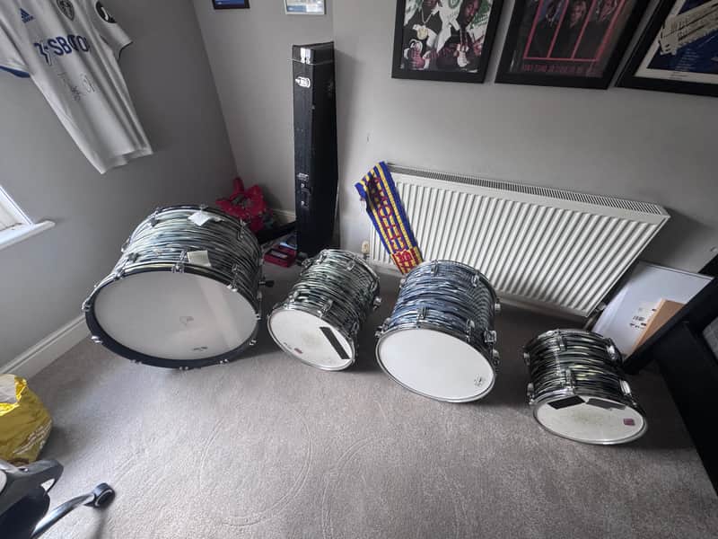 Ludwig Classic Maple Downbeat Outfit 8x13 / 14x16 / 14x18 / 14x24 Drum Set 1998 - 2015 - Black Oyster Pearl imagen 1