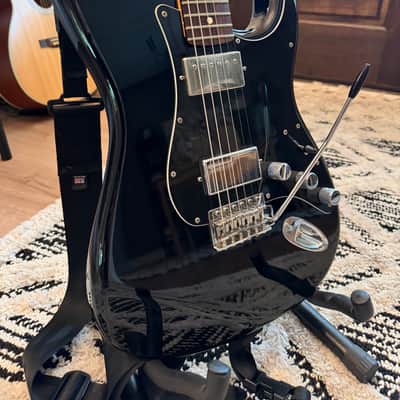 Fender Blacktop Stratocaster HH with Rosewood Fretboard 2011 image 2