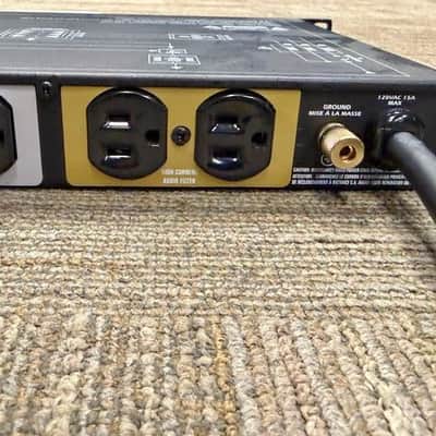 Monster Pro 2500, 10-Outlet, Power Conditioner w/ Littlite 18X-HI, Excellent Condition image 10