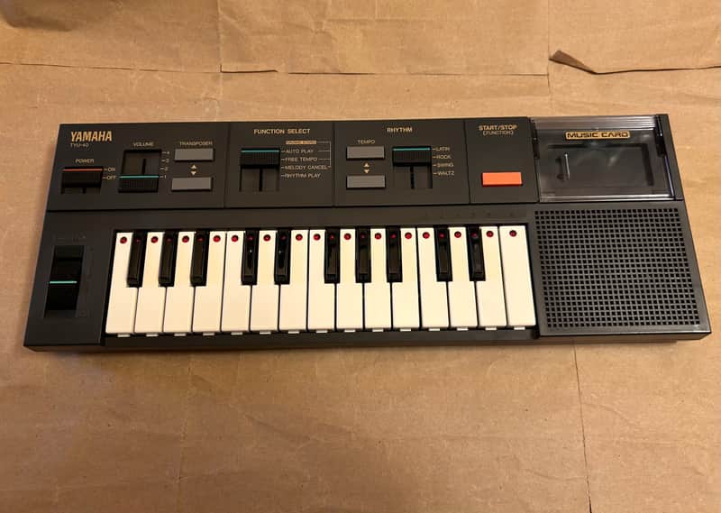 Yamaha TYU-40 80s RARE 25-key Mini Synthesizer MINT Condition in box with Microphone and 3 song cards image 1