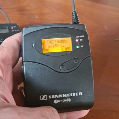 Sennheiser SK100 Transmitter + EK100 True Diversity Receiver (780–822 MHz) + Camera Shoe image 12