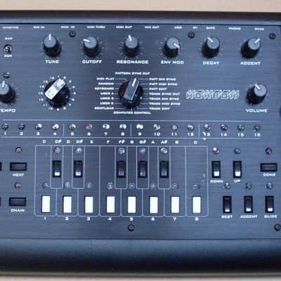 Adafruit X0xb0x bass line synthesizer TB-303 clone with mods xoxbox image 3