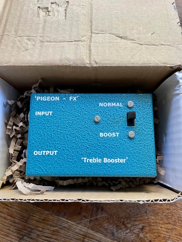 Mint Boxed Pigeon FX Hornby Skewes Treble Booster Ritchie