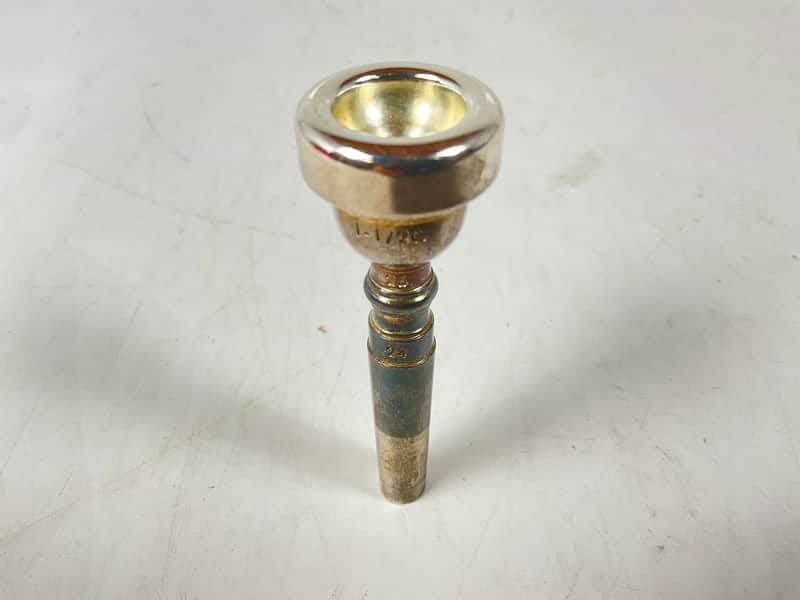 Used Bach Symphonic 1 1/2C 26/24 Trumpet [32994]