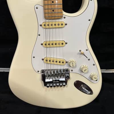 Fender Stratocaster with Maple Fretboard - Olympic White image 2