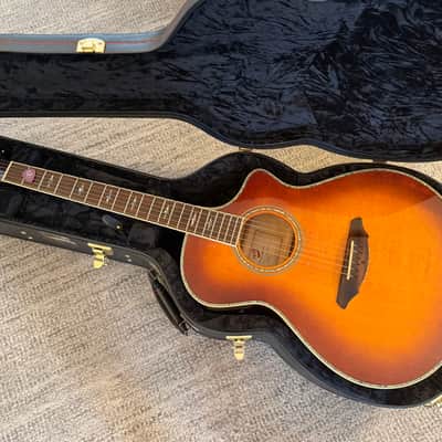 Breedlove C250/EFe Sunburst 2012 - Sunburst image 11