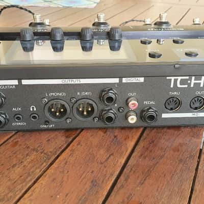 TC Helicon VOICELIVE 2 Pro Vocal Effects Processor image 2