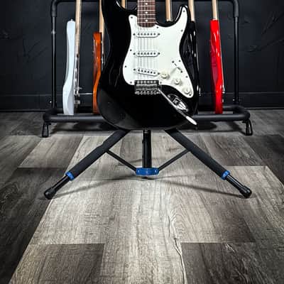 Squier Affinity 20th Anniversary Stratocaster - Black image 2