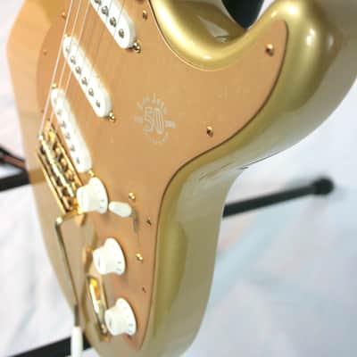 Fender Fender Stratocaster 50th Anniversary Aztec Gold 2004 - Aztec Gold image 3