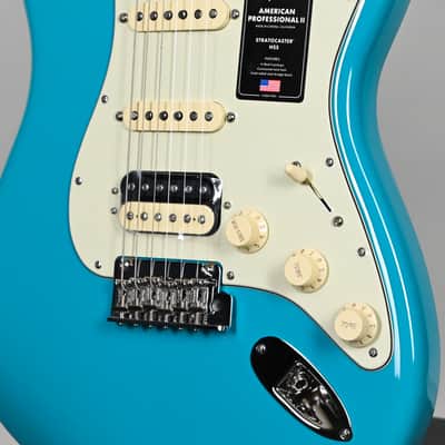 Fender American Professional II Stratocaster HSS- Miami Blue 2025 (US25106880) image 10