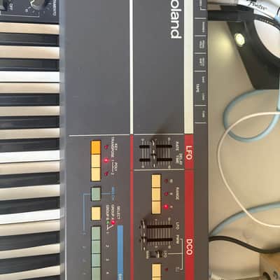 Roland Juno-106 61-Key Programmable Polyphonic Synthesizer 1984 - 1985 - Black image 3