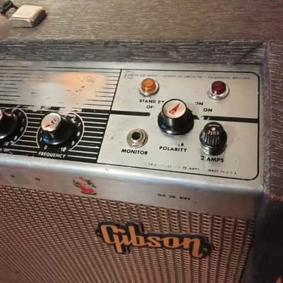 Gibson GA-30RVT Invader 25-Watt 12"/10" Guitar Combo 1962 - 1967 - Black image 4