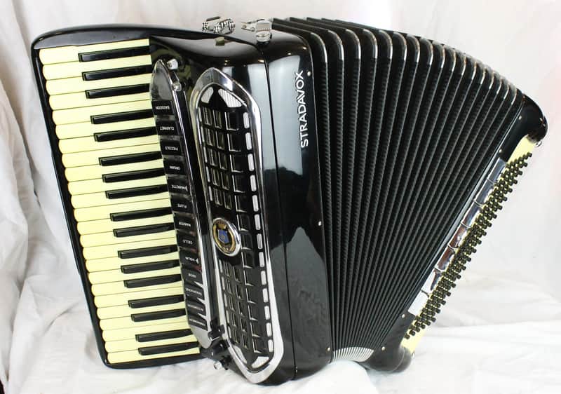 8182 - Black Stradavox Tone Chamber Piano Accordion LMMH 41 120 image 1