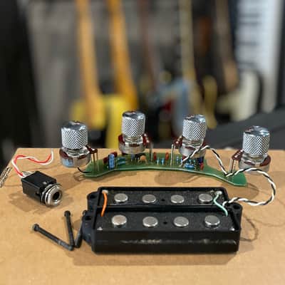 Ernie Ball Music Man Stingray 4 3EQ preamp + ceramic pickup 1998 image 1
