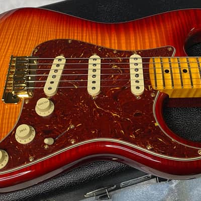 NEW! Fender Limited Edition Custom Deluxe AAA Flame Stratocaster - Hand Wound Pick-Ups - Gold Hardware - Aged Cherry Sunburst - 7.6lbs - Authorized Dealer - G07114 - WOW! image 3