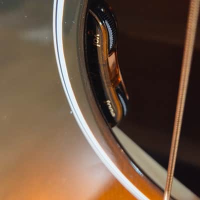 Gibson 2025 J-45 Standard Vintage Sunburst w/ OHSC Barely Played! image 8