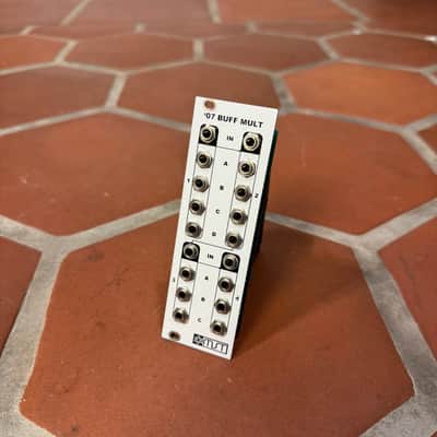 MST ‘07 Buff Mult Eurorack