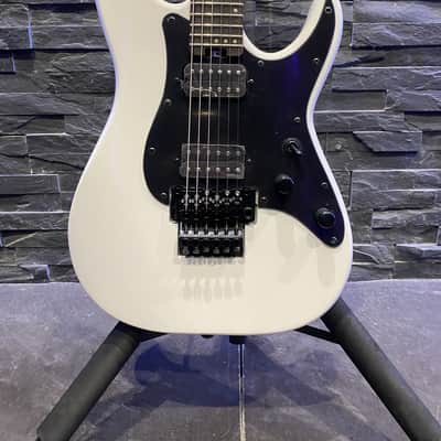 Schecter - Sun Valley - Super Shredder FR - Gloss White image 2