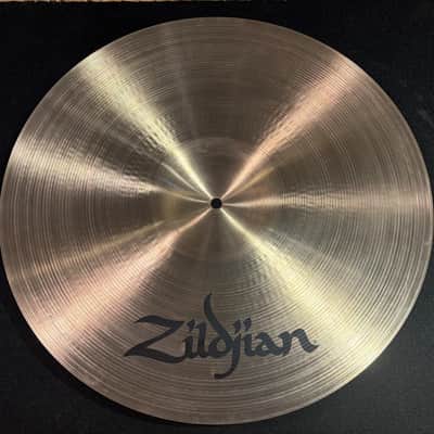 Zildjian Used 18 in. A Crash Ride Cymbal 1559g image 3