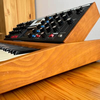 Moog Minimoog Voyager 2002 - Wood image 7