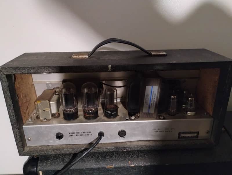 Silvertone Amp 1963 -1967 - Excellent image 1