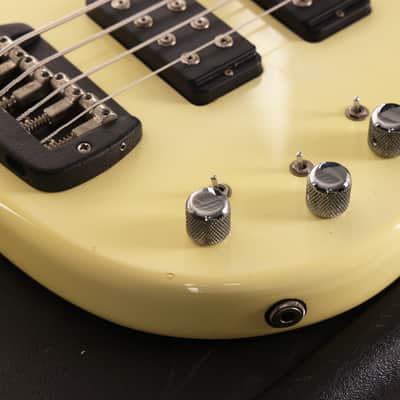 1991 G&L L-2000 Commemorative Leo Fender Signature Bass White image 13