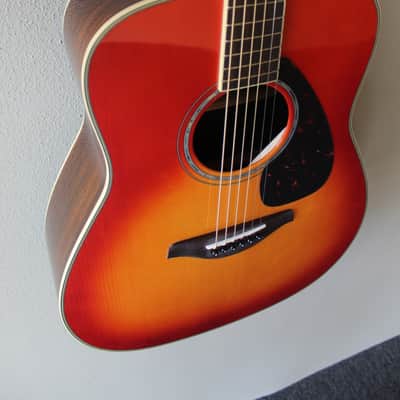 Brand New Yamaha FG830 Dreadnought Acoustic Guitar with Gig Bag - Autumn Burst image 4