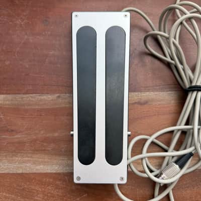Shin-Ei U-915 Rackmount Univibe w/ foot controller image 15