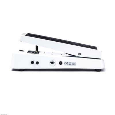 DUNLOP 105Q Cry Baby Bass Wah Bass Effect Pedal image 3