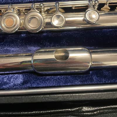 Armstrong Model 80 Intermediate Flute w/ B Foot image 3