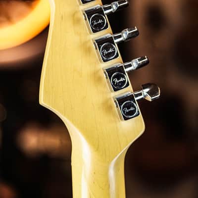 2005 Fender Highway One Stratocaster crimson red transparent image 11